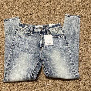 NWT Kancan jeans